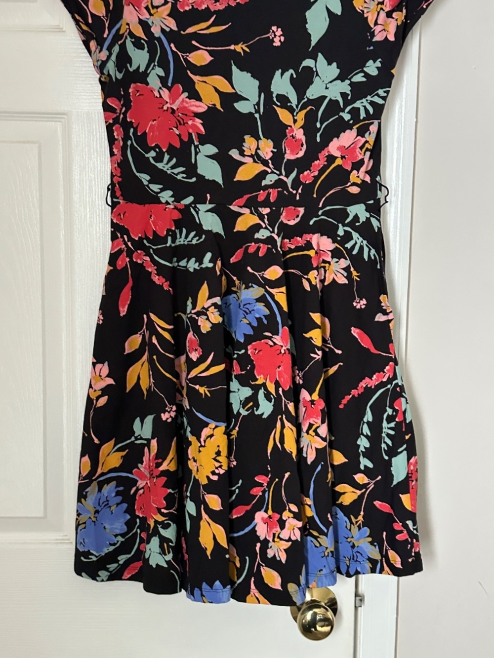 Pact Fit and Flare Dress Black Floral Nightfall Blossoms Size Large Cap Sleeve - Picture 3 of 7